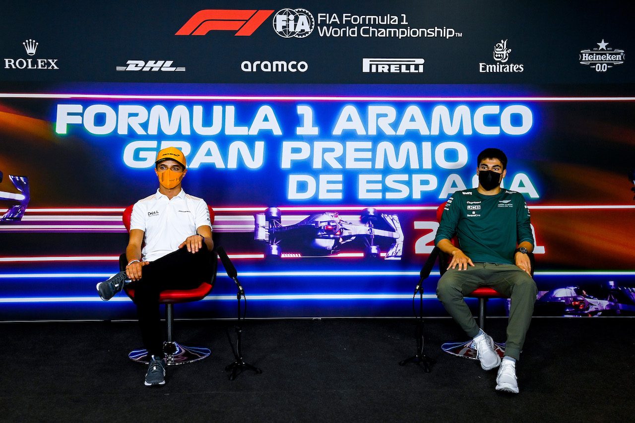 GP SPAGNA, (L to R): Lando Norris (GBR) McLaren e Lance Stroll (CDN) Aston Martin F1 Team in the FIA Press Conference.
06.05.2021. Formula 1 World Championship, Rd 4, Spanish Grand Prix, Barcelona, Spain, Preparation Day.
- www.xpbimages.com, EMail: requests@xpbimages.com © Copyright: FIA Pool Image for Editorial Use Only