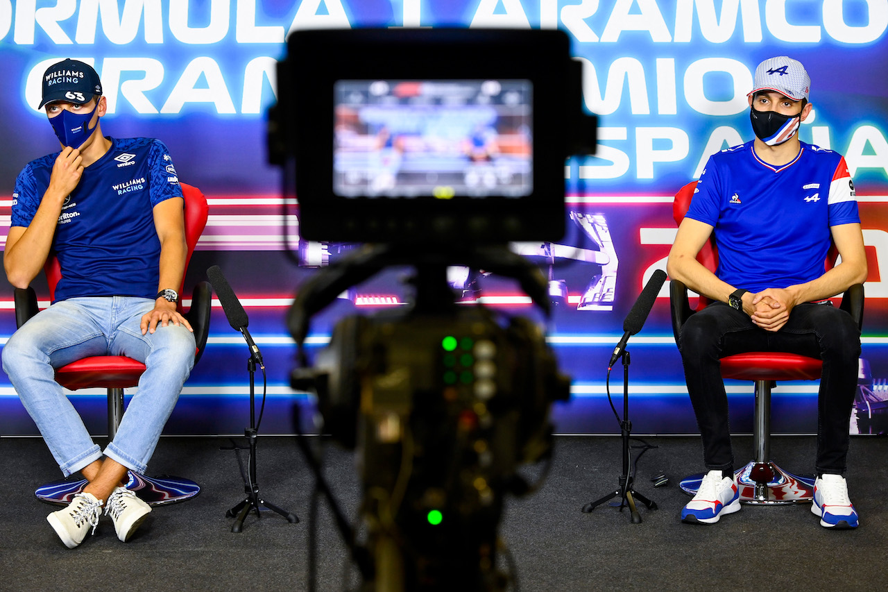 GP SPAGNA, (L to R): George Russell (GBR) Williams Racing e Esteban Ocon (FRA) Alpine F1 Team in the FIA Press Conference.
06.05.2021. Formula 1 World Championship, Rd 4, Spanish Grand Prix, Barcelona, Spain, Preparation Day.
- www.xpbimages.com, EMail: requests@xpbimages.com © Copyright: FIA Pool Image for Editorial Use Only