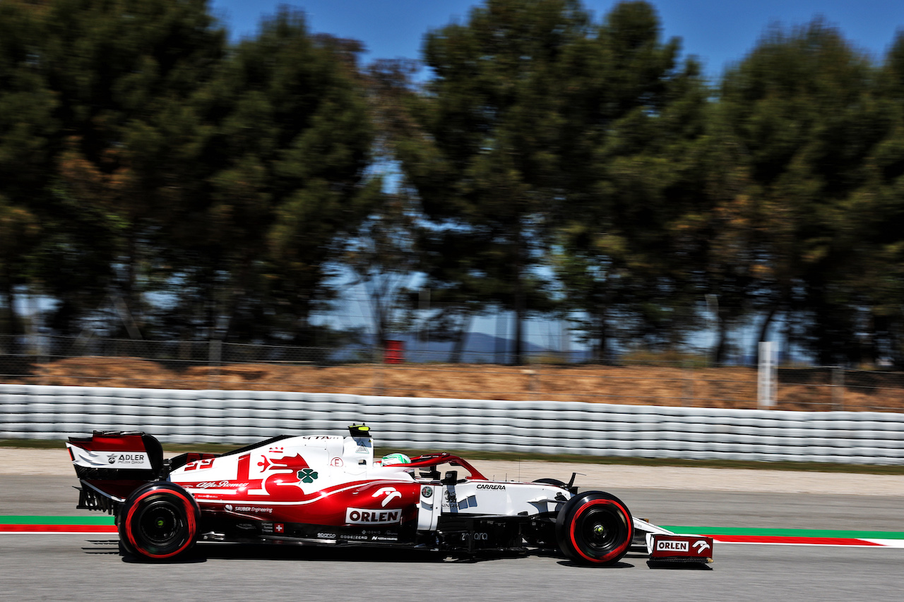 GP SPAGNA, Antonio Giovinazzi (ITA) Alfa Romeo Racing C41.
08.05.2021. Formula 1 World Championship, Rd 4, Spanish Grand Prix, Barcelona, Spain, Qualifiche Day.
- www.xpbimages.com, EMail: requests@xpbimages.com © Copyright: Batchelor / XPB Images