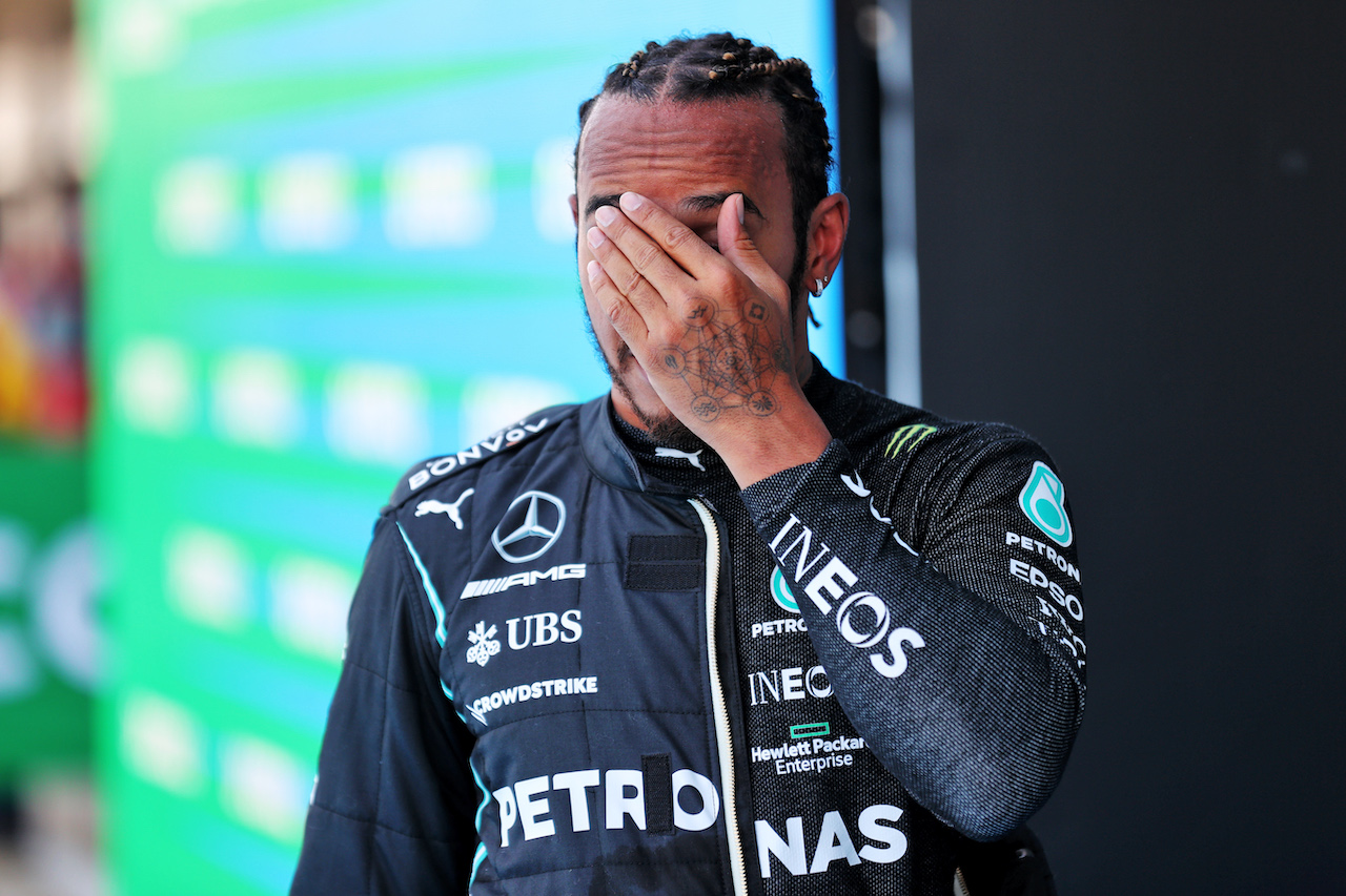 GP SPAGNA, Lewis Hamilton (GBR) Mercedes AMG F1 celebrates his 100th pole position in qualifying parc ferme.
08.05.2021. Formula 1 World Championship, Rd 4, Spanish Grand Prix, Barcelona, Spain, Qualifiche Day.
- www.xpbimages.com, EMail: requests@xpbimages.com © Copyright: Batchelor / XPB Images