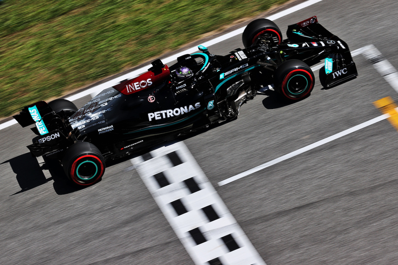 GP SPAGNA, Lewis Hamilton (GBR) Mercedes AMG F1 W12.
08.05.2021. Formula 1 World Championship, Rd 4, Spanish Grand Prix, Barcelona, Spain, Qualifiche Day.
- www.xpbimages.com, EMail: requests@xpbimages.com © Copyright: Batchelor / XPB Images