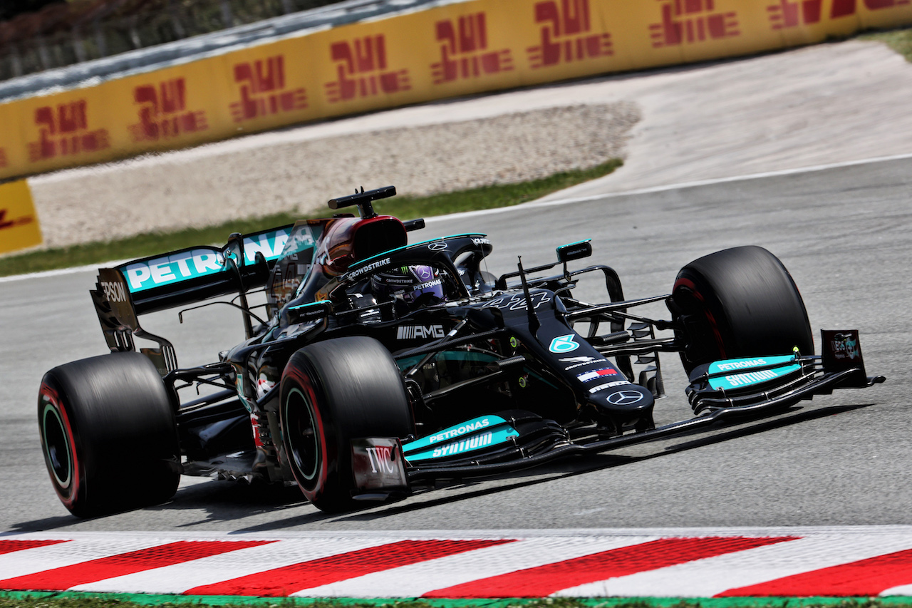 GP SPAGNA, Lewis Hamilton (GBR) Mercedes AMG F1 W12.
07.05.2021 Formula 1 World Championship, Rd 4, Spanish Grand Prix, Barcelona, Spain, Practice Day.
- www.xpbimages.com, EMail: requests@xpbimages.com © Copyright: Batchelor / XPB Images