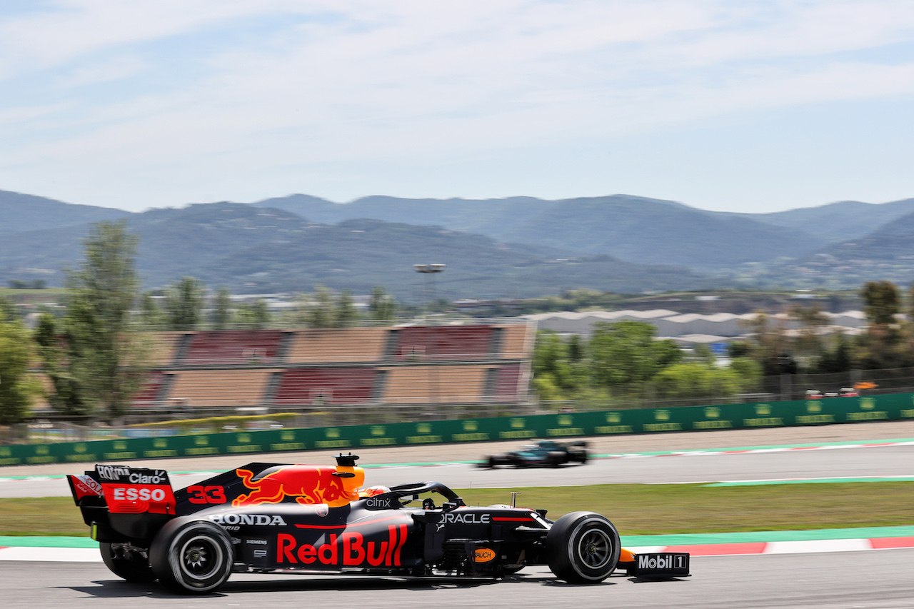 GP SPAGNA, Max Verstappen (NLD) Red Bull Racing RB16B.
07.05.2021 Formula 1 World Championship, Rd 4, Spanish Grand Prix, Barcelona, Spain, Practice Day.
- www.xpbimages.com, EMail: requests@xpbimages.com © Copyright: Batchelor / XPB Images