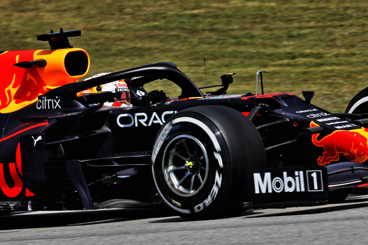 GP SPAGNA, Max Verstappen (NLD) Red Bull Racing RB16B.
07.05.2021 Formula 1 World Championship, Rd 4, Spanish Grand Prix, Barcelona, Spain, Practice Day.
- www.xpbimages.com, EMail: requests@xpbimages.com © Copyright: Batchelor / XPB Images