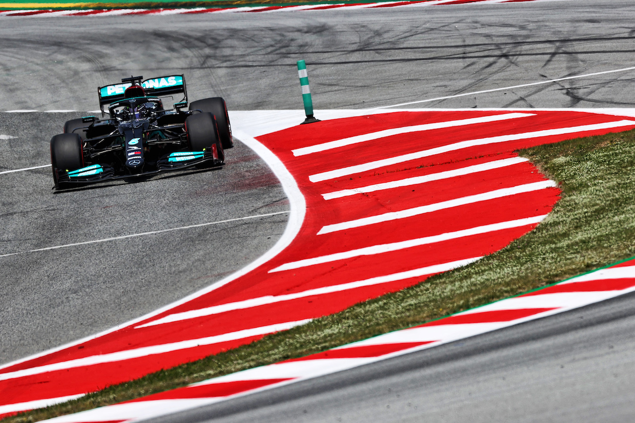 GP SPAGNA, Lewis Hamilton (GBR) Mercedes AMG F1 W12.
07.05.2021 Formula 1 World Championship, Rd 4, Spanish Grand Prix, Barcelona, Spain, Practice Day.
- www.xpbimages.com, EMail: requests@xpbimages.com © Copyright: Moy / XPB Images