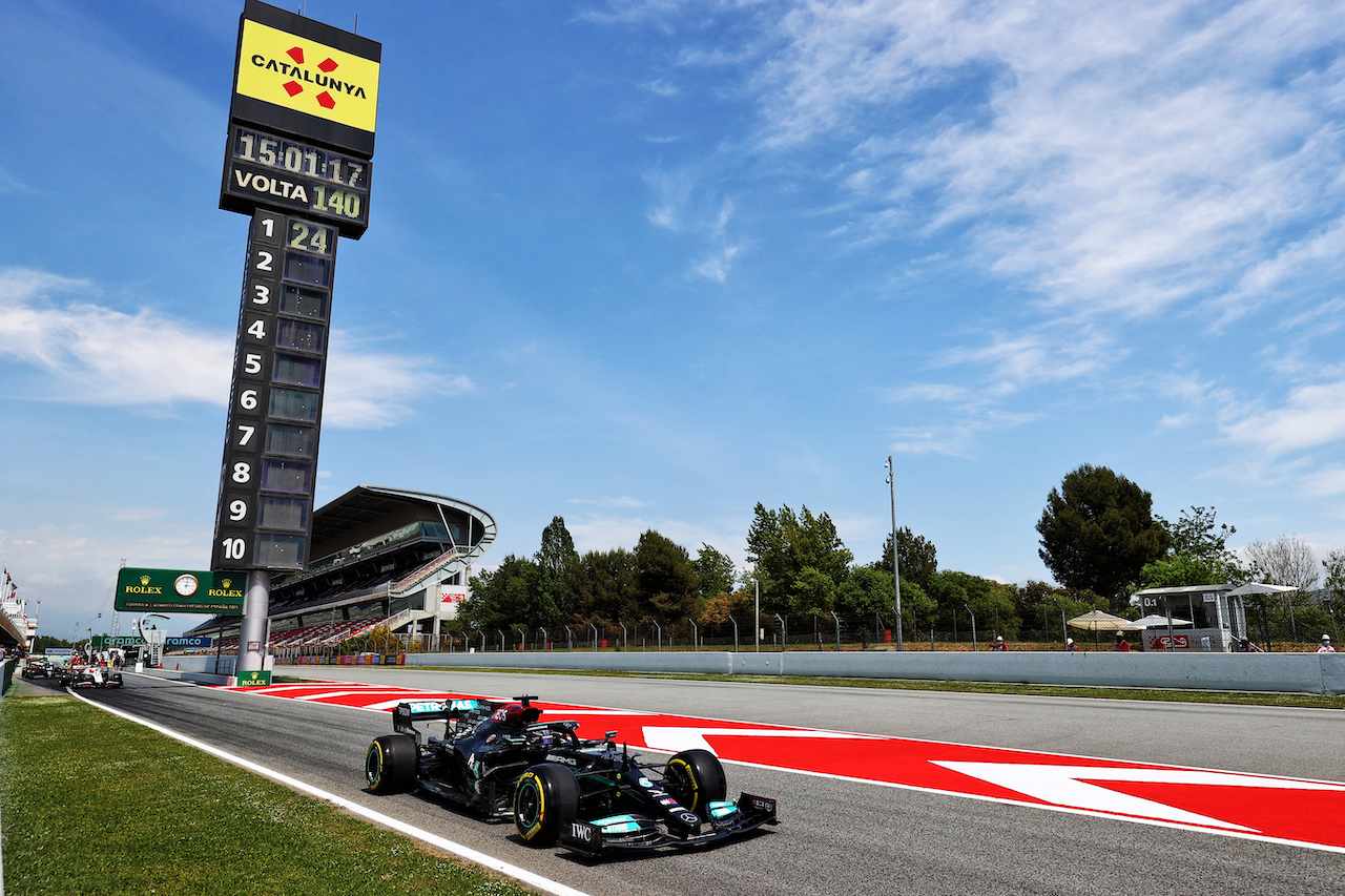 GP SPAGNA, Lewis Hamilton (GBR) Mercedes AMG F1 W12.
07.05.2021 Formula 1 World Championship, Rd 4, Spanish Grand Prix, Barcelona, Spain, Practice Day.
- www.xpbimages.com, EMail: requests@xpbimages.com © Copyright: Moy / XPB Images