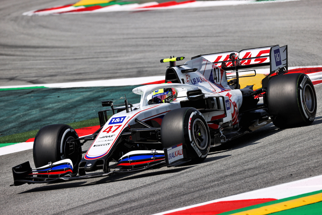 GP SPAGNA, Mick Schumacher (GER) Haas VF-21.
07.05.2021 Formula 1 World Championship, Rd 4, Spanish Grand Prix, Barcelona, Spain, Practice Day.
- www.xpbimages.com, EMail: requests@xpbimages.com © Copyright: Moy / XPB Images