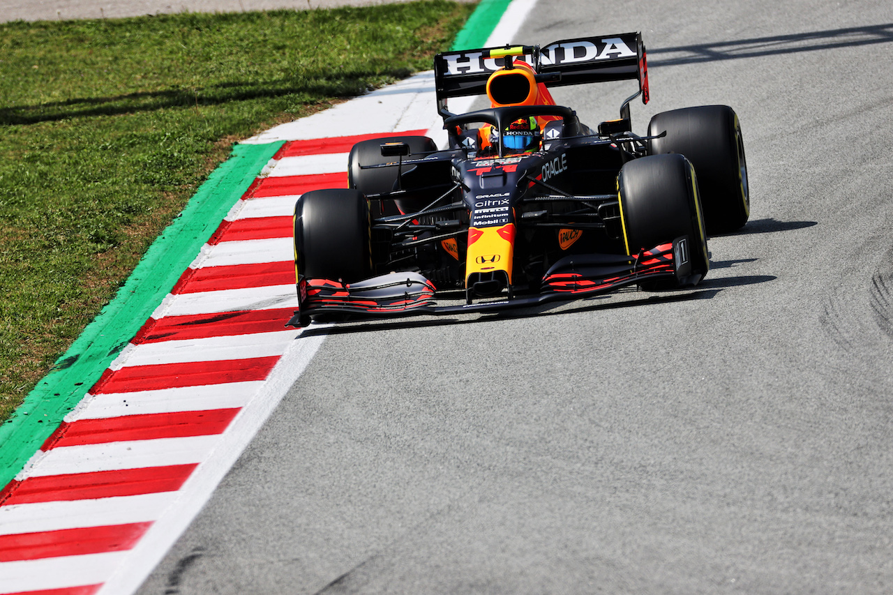 GP SPAGNA, Sergio Perez (MEX) Red Bull Racing RB16B.
07.05.2021 Formula 1 World Championship, Rd 4, Spanish Grand Prix, Barcelona, Spain, Practice Day.
- www.xpbimages.com, EMail: requests@xpbimages.com © Copyright: Batchelor / XPB Images