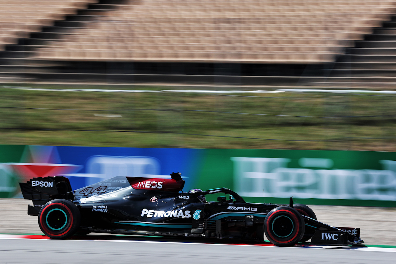 GP SPAGNA, Lewis Hamilton (GBR) Mercedes AMG F1 W12.
07.05.2021 Formula 1 World Championship, Rd 4, Spanish Grand Prix, Barcelona, Spain, Practice Day.
- www.xpbimages.com, EMail: requests@xpbimages.com © Copyright: Batchelor / XPB Images