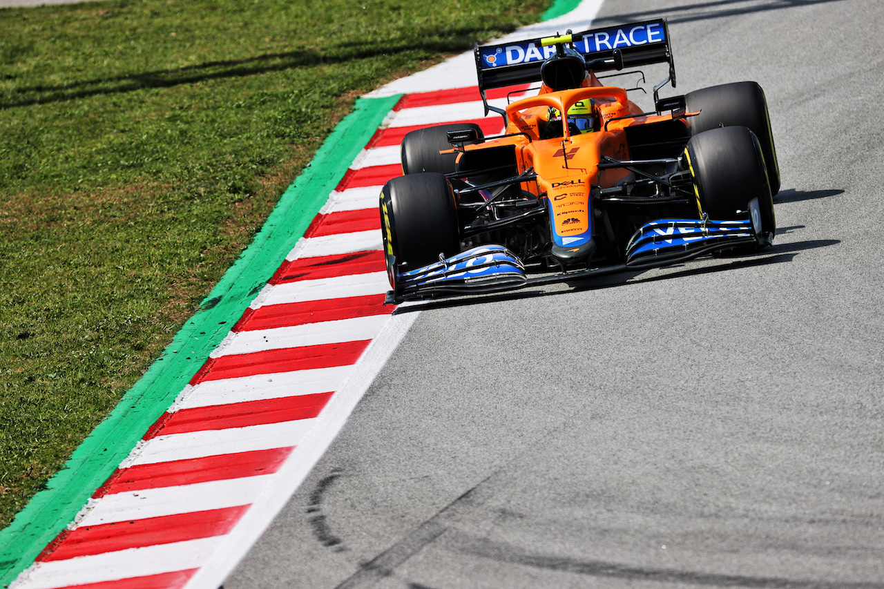 GP SPAGNA, Daniel Ricciardo (AUS) McLaren MCL35M.
07.05.2021 Formula 1 World Championship, Rd 4, Spanish Grand Prix, Barcelona, Spain, Practice Day.
- www.xpbimages.com, EMail: requests@xpbimages.com © Copyright: Batchelor / XPB Images