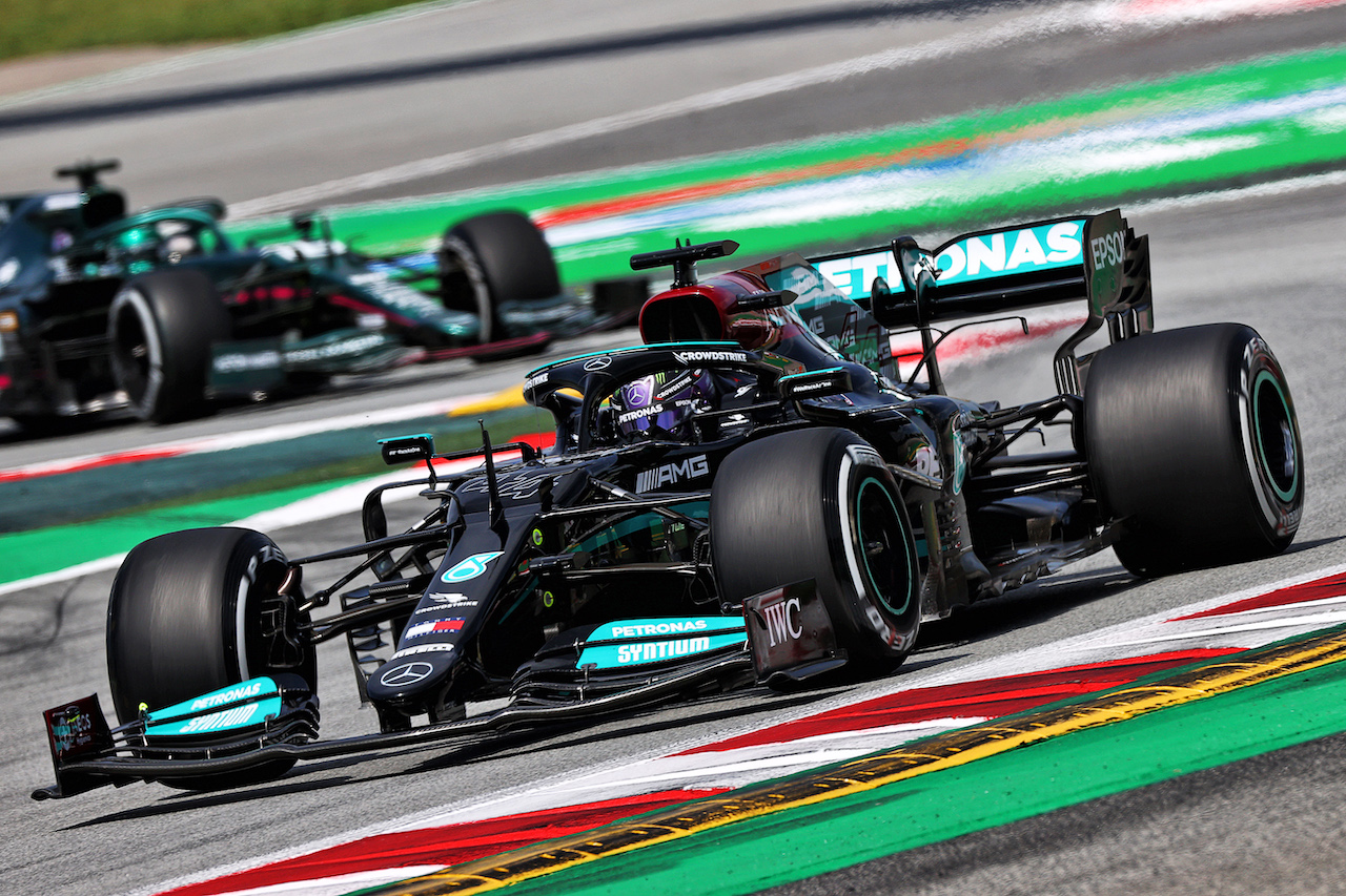 GP SPAGNA, Lewis Hamilton (GBR) Mercedes AMG F1 W12.
07.05.2021 Formula 1 World Championship, Rd 4, Spanish Grand Prix, Barcelona, Spain, Practice Day.
- www.xpbimages.com, EMail: requests@xpbimages.com © Copyright: Moy / XPB Images