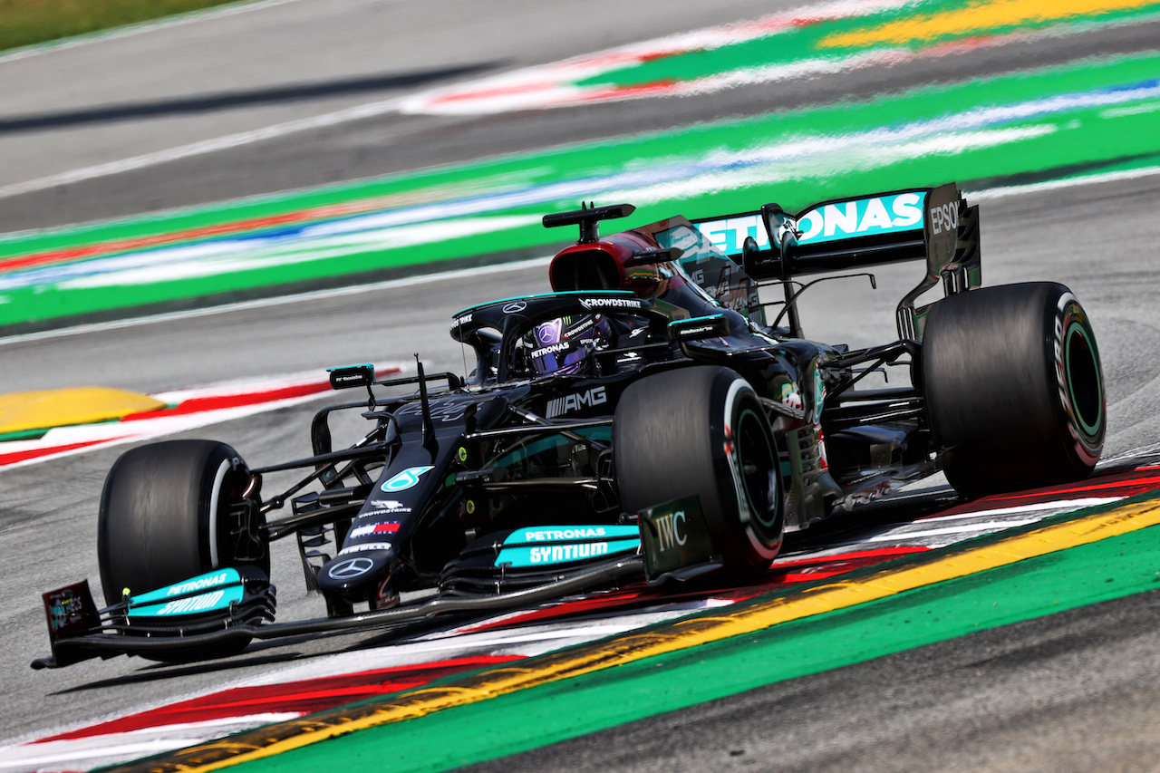GP SPAGNA, Lewis Hamilton (GBR) Mercedes AMG F1 W12.
07.05.2021 Formula 1 World Championship, Rd 4, Spanish Grand Prix, Barcelona, Spain, Practice Day.
- www.xpbimages.com, EMail: requests@xpbimages.com © Copyright: Moy / XPB Images