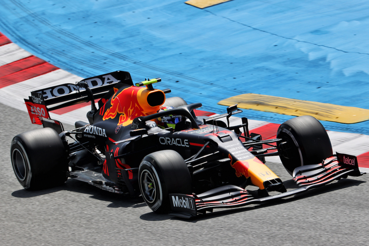 GP SPAGNA, Sergio Perez (MEX) Red Bull Racing RB16B.
07.05.2021 Formula 1 World Championship, Rd 4, Spanish Grand Prix, Barcelona, Spain, Practice Day.
- www.xpbimages.com, EMail: requests@xpbimages.com © Copyright: Batchelor / XPB Images