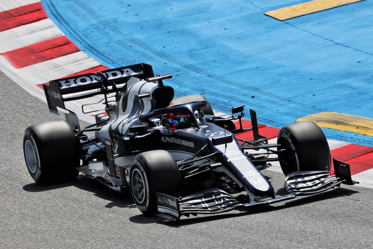 GP SPAGNA, Yuki Tsunoda (JPN) AlphaTauri AT02.
07.05.2021 Formula 1 World Championship, Rd 4, Spanish Grand Prix, Barcelona, Spain, Practice Day.
- www.xpbimages.com, EMail: requests@xpbimages.com © Copyright: Batchelor / XPB Images