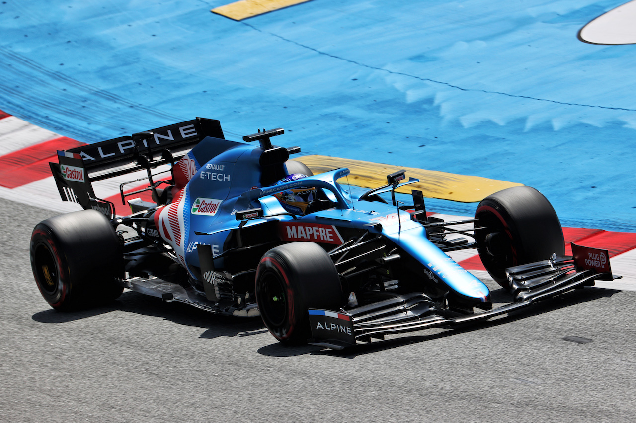 GP SPAGNA, Fernando Alonso (ESP) Alpine F1 Team A521.
07.05.2021 Formula 1 World Championship, Rd 4, Spanish Grand Prix, Barcelona, Spain, Practice Day.
- www.xpbimages.com, EMail: requests@xpbimages.com © Copyright: Batchelor / XPB Images