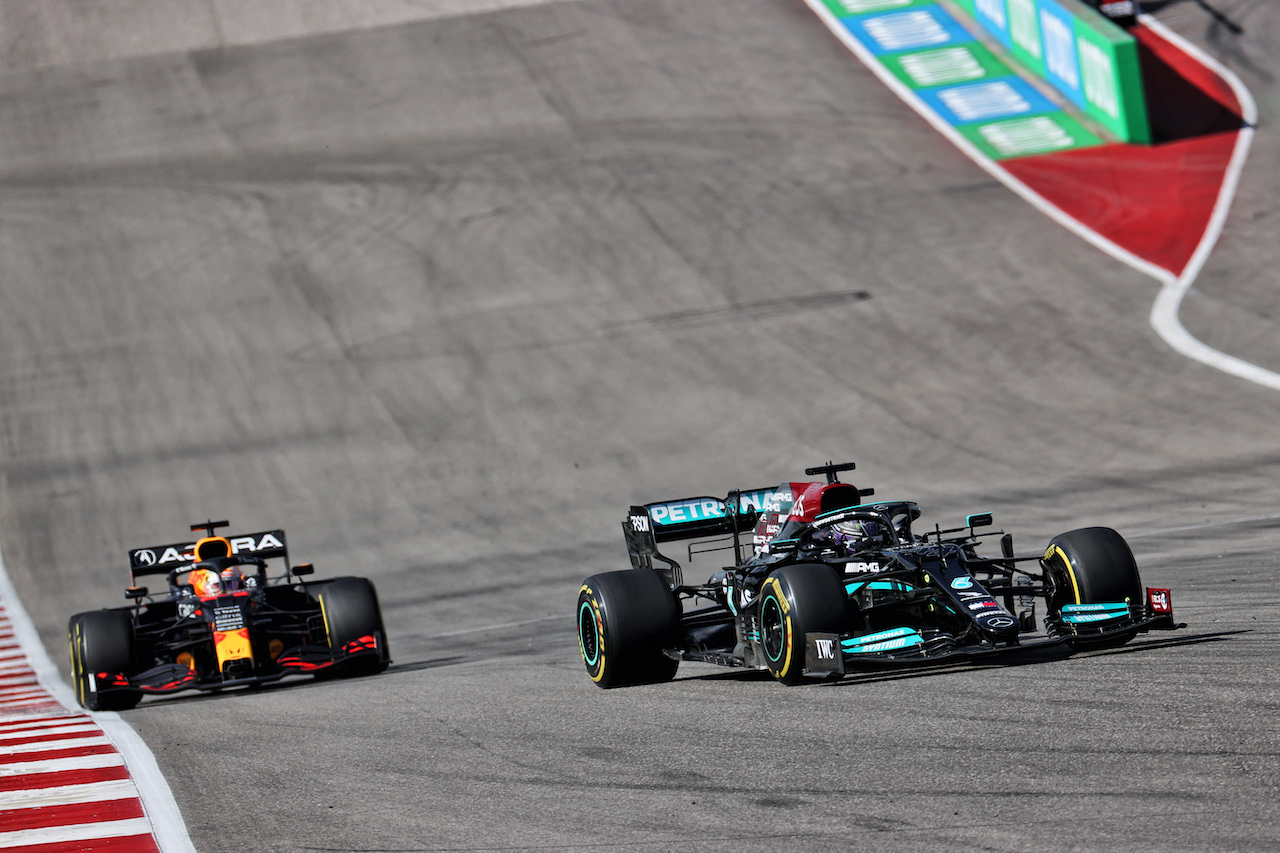 GP STATI UNITI, Lewis Hamilton (GBR) Mercedes AMG F1 W12.
24.10.2021. Formula 1 World Championship, Rd 17, United States Grand Prix, Austin, Texas, USA, Gara Day.
- www.xpbimages.com, EMail: requests@xpbimages.com © Copyright: Batchelor / XPB Images