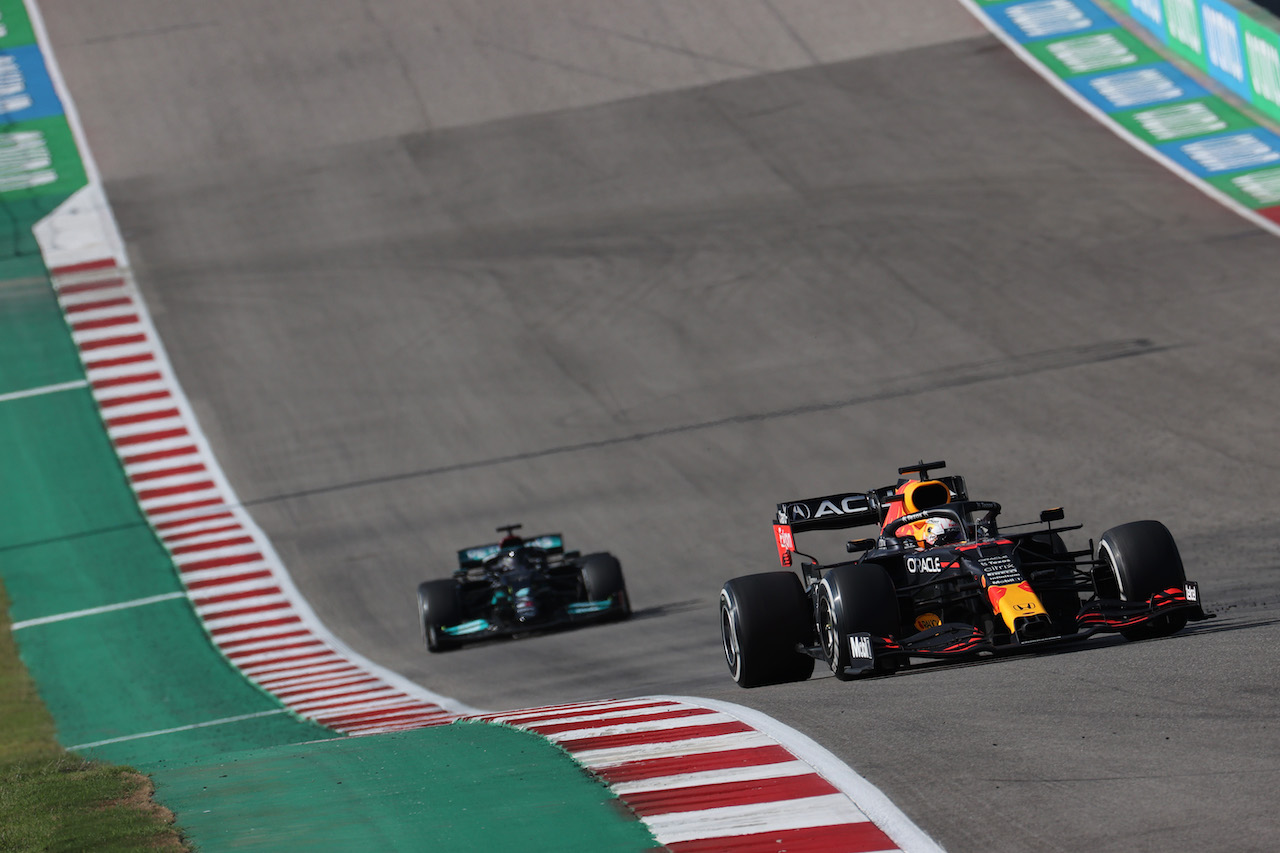 GP STATI UNITI, Max Verstappen (NLD) Red Bull Racing RB16B.
24.10.2021. Formula 1 World Championship, Rd 17, United States Grand Prix, Austin, Texas, USA, Gara Day.
- www.xpbimages.com, EMail: requests@xpbimages.com © Copyright: Batchelor / XPB Images