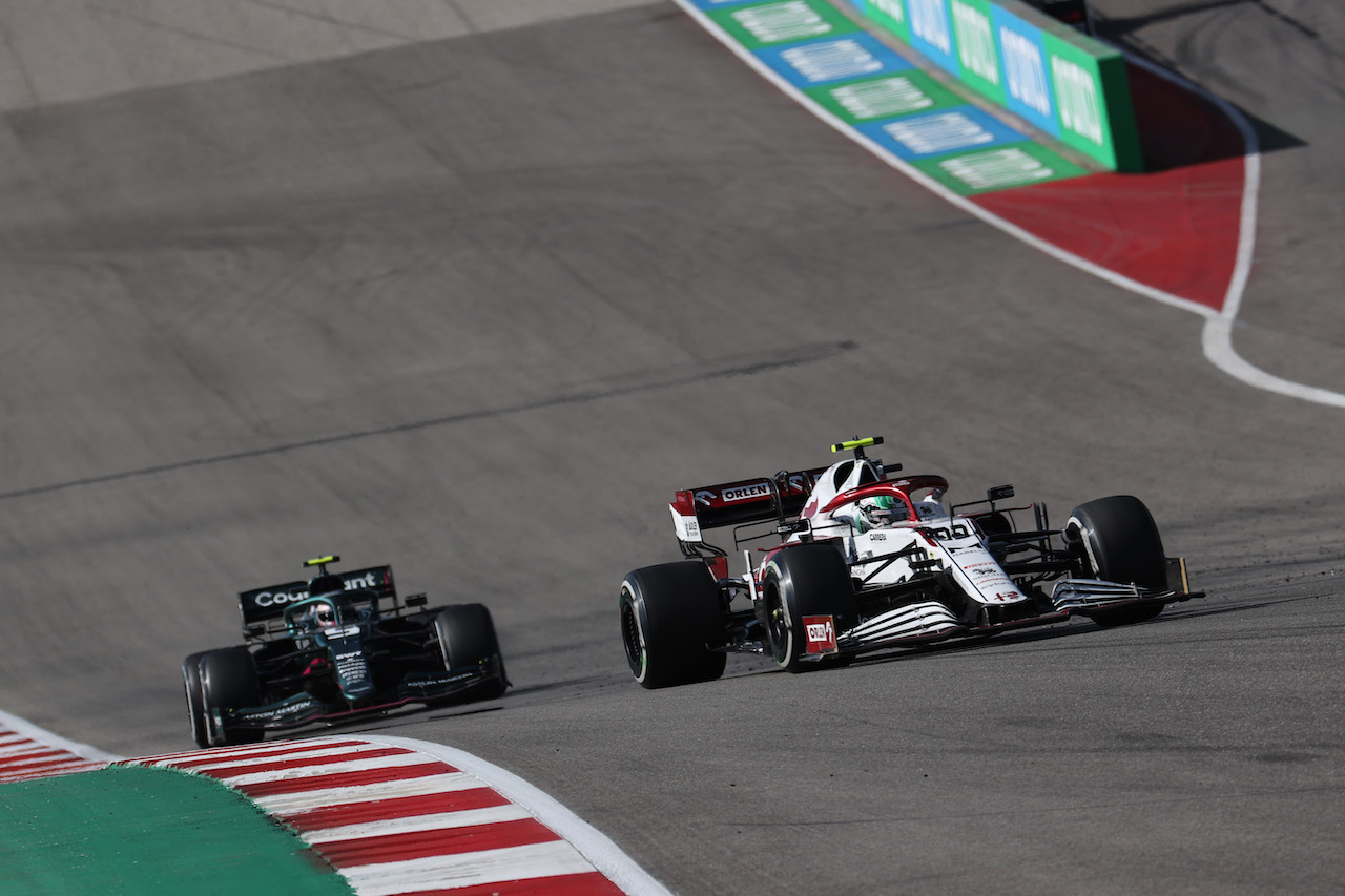 GP STATI UNITI, Antonio Giovinazzi (ITA) Alfa Romeo Racing C41.
24.10.2021. Formula 1 World Championship, Rd 17, United States Grand Prix, Austin, Texas, USA, Gara Day.
- www.xpbimages.com, EMail: requests@xpbimages.com © Copyright: Batchelor / XPB Images