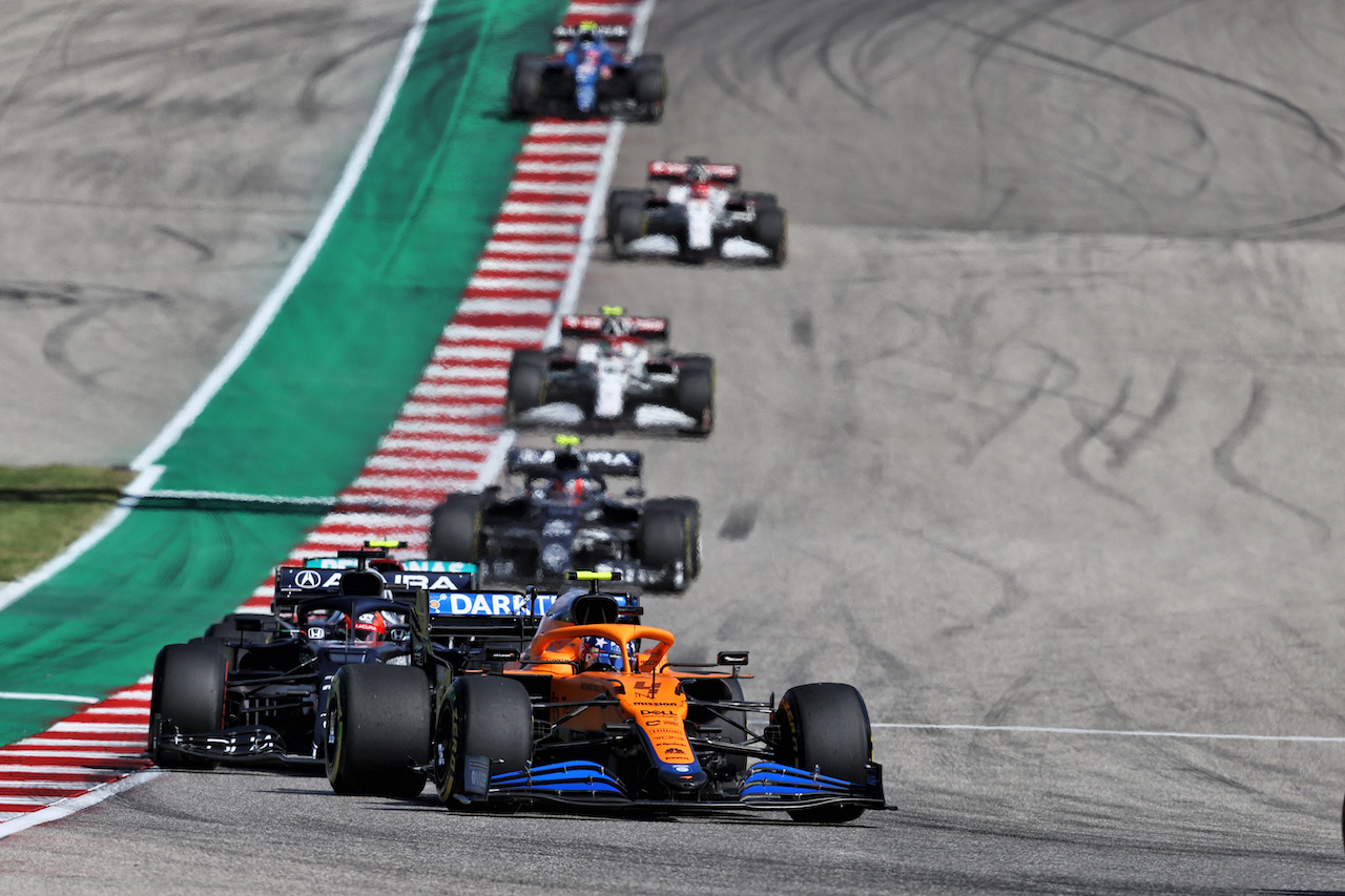 GP STATI UNITI, Lando Norris (GBR) McLaren MCL35M.
24.10.2021. Formula 1 World Championship, Rd 17, United States Grand Prix, Austin, Texas, USA, Gara Day.
- www.xpbimages.com, EMail: requests@xpbimages.com © Copyright: Moy / XPB Images