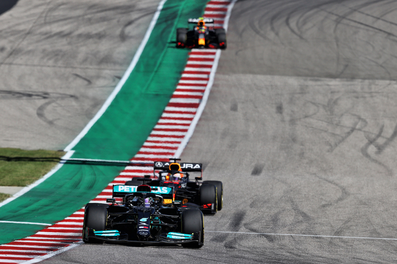 GP STATI UNITI, Lewis Hamilton (GBR) Mercedes AMG F1 W12.
24.10.2021. Formula 1 World Championship, Rd 17, United States Grand Prix, Austin, Texas, USA, Gara Day.
- www.xpbimages.com, EMail: requests@xpbimages.com © Copyright: Moy / XPB Images