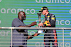GP STATI UNITI, (L to R): Shaquille O'Neal (USA) Former Basketball Player with vincitore Max Verstappen (NLD) Red Bull Racing on the podium.
24.10.2021. Formula 1 World Championship, Rd 17, United States Grand Prix, Austin, Texas, USA, Gara Day.
- www.xpbimages.com, EMail: requests@xpbimages.com © Copyright: Moy / XPB Images