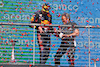 GP STATI UNITI, (L to R): Gara winner Max Verstappen (NLD) Red Bull Racing celebrates on the podium with Masashi Yamamoto (JPN) Honda Racing F1 Managing Director.
24.10.2021. Formula 1 World Championship, Rd 17, United States Grand Prix, Austin, Texas, USA, Gara Day.
- www.xpbimages.com, EMail: requests@xpbimages.com © Copyright: Moy / XPB Images