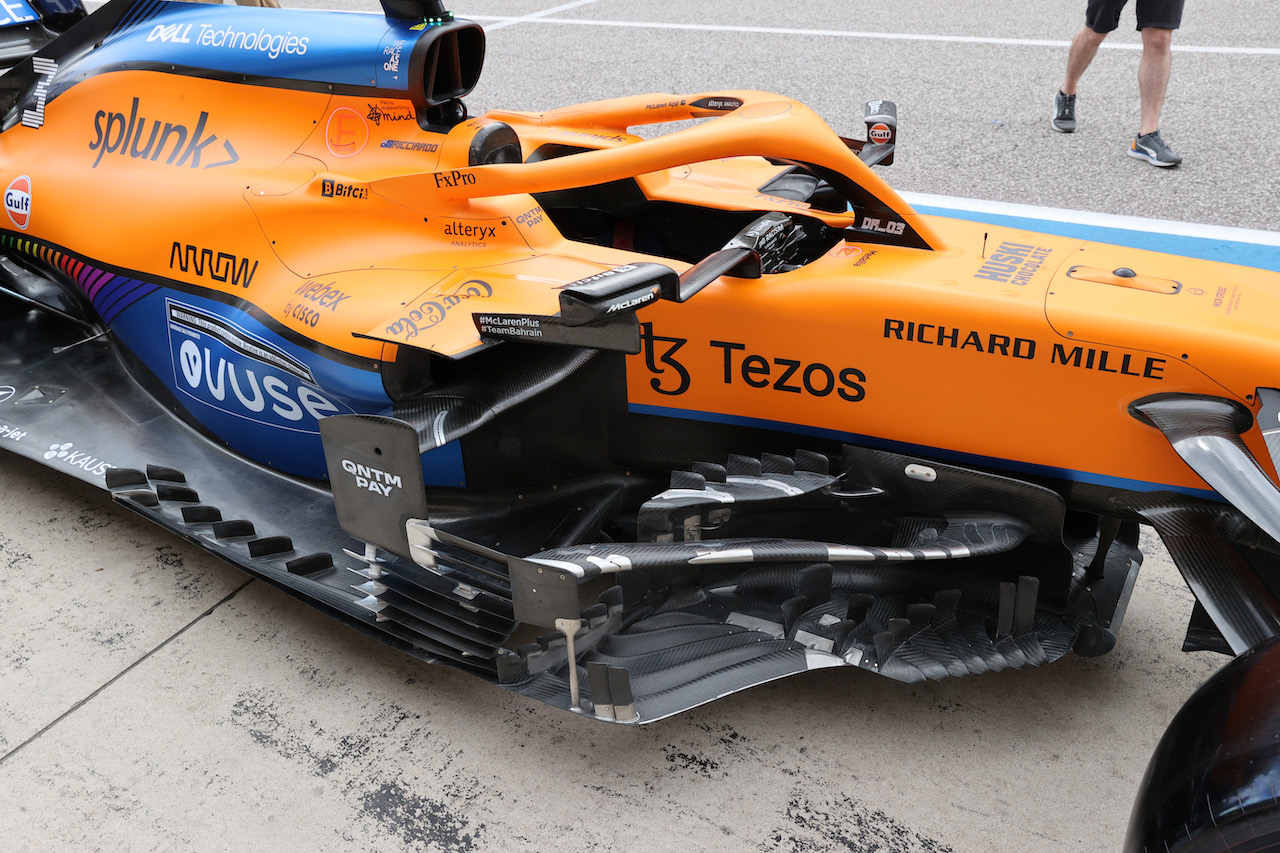 GP STATI UNITI, McLaren MCL35M barge boards.
21.10.2021. Formula 1 World Championship, Rd 17, United States Grand Prix, Austin, Texas, USA, Preparation Day.
- www.xpbimages.com, EMail: requests@xpbimages.com © Copyright: Batchelor / XPB Images