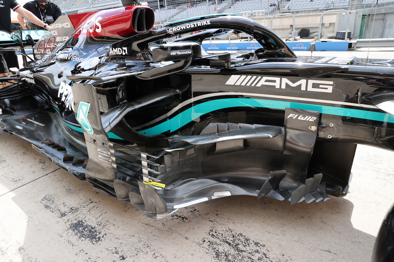 GP STATI UNITI, Mercedes AMG F1 W12 barge boards.
21.10.2021. Formula 1 World Championship, Rd 17, United States Grand Prix, Austin, Texas, USA, Preparation Day.
- www.xpbimages.com, EMail: requests@xpbimages.com ¬© Copyright: Batchelor / XPB Images