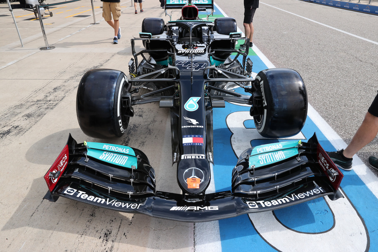 GP STATI UNITI, Mercedes AMG F1 W12 front wing.
21.10.2021. Formula 1 World Championship, Rd 17, United States Grand Prix, Austin, Texas, USA, Preparation Day.
- www.xpbimages.com, EMail: requests@xpbimages.com ¬© Copyright: Batchelor / XPB Images