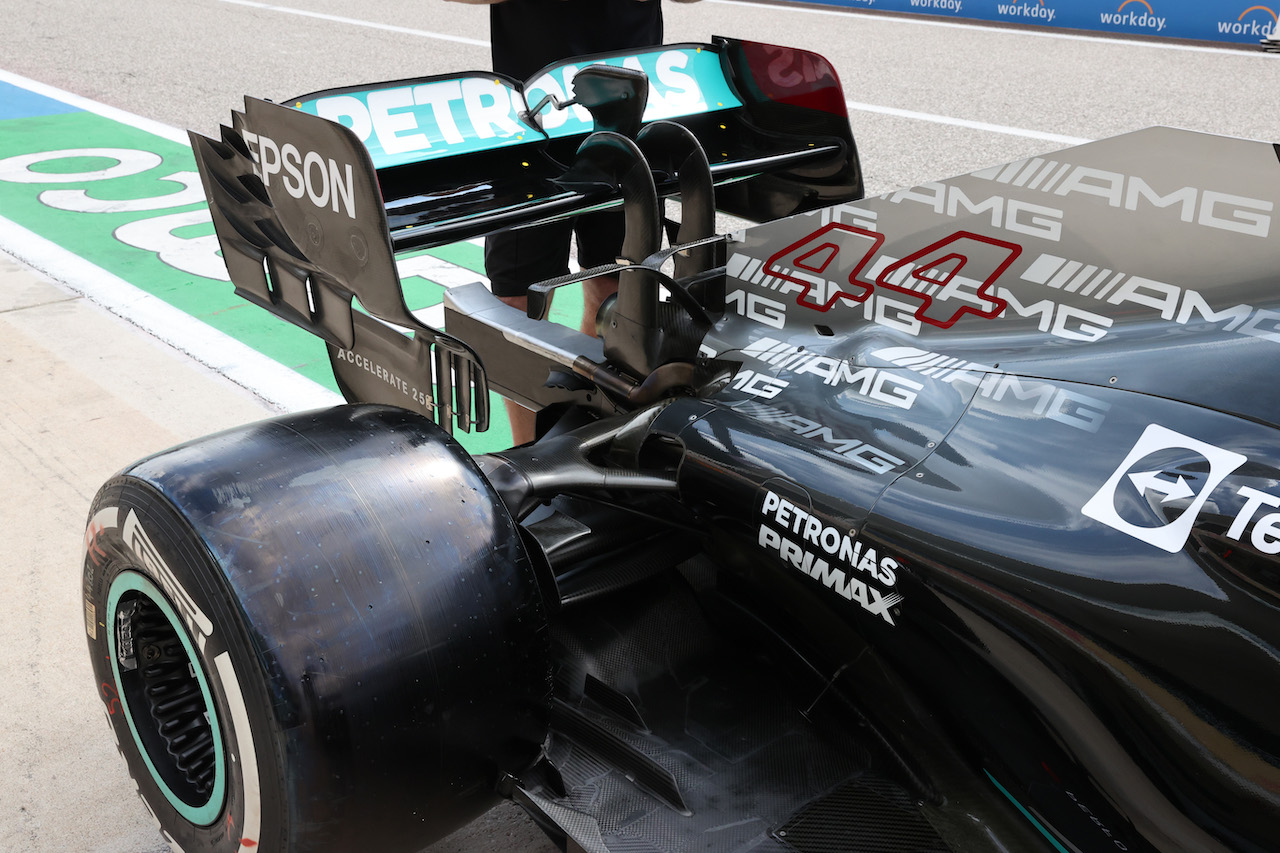 GP STATI UNITI, Mercedes AMG F1 W12 rear wing.
21.10.2021. Formula 1 World Championship, Rd 17, United States Grand Prix, Austin, Texas, USA, Preparation Day.
- www.xpbimages.com, EMail: requests@xpbimages.com ¬© Copyright: Batchelor / XPB Images