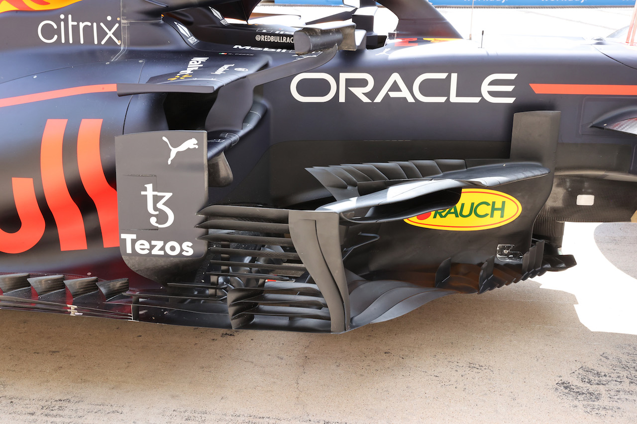 GP STATI UNITI, Red Bull Racing RB16B barge boards.
21.10.2021. Formula 1 World Championship, Rd 17, United States Grand Prix, Austin, Texas, USA, Preparation Day.
- www.xpbimages.com, EMail: requests@xpbimages.com ¬© Copyright: Batchelor / XPB Images