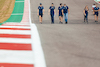 GP STATI UNITI, Nicholas Latifi (CDN) Williams Racing walks the circuit with the team.
21.10.2021. Formula 1 World Championship, Rd 17, United States Grand Prix, Austin, Texas, USA, Preparation Day.
- www.xpbimages.com, EMail: requests@xpbimages.com © Copyright: Bearne / XPB Images