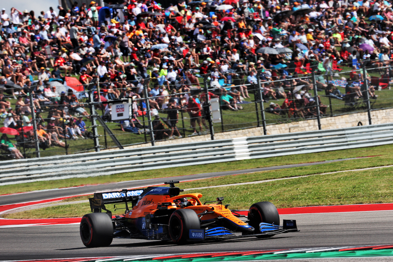 GP STATI UNITI, Daniel Ricciardo (AUS) McLaren MCL35M.
23.10.2021. Formula 1 World Championship, Rd 17, United States Grand Prix, Austin, Texas, USA, Qualifiche Day.
- www.xpbimages.com, EMail: requests@xpbimages.com © Copyright: Batchelor / XPB Images