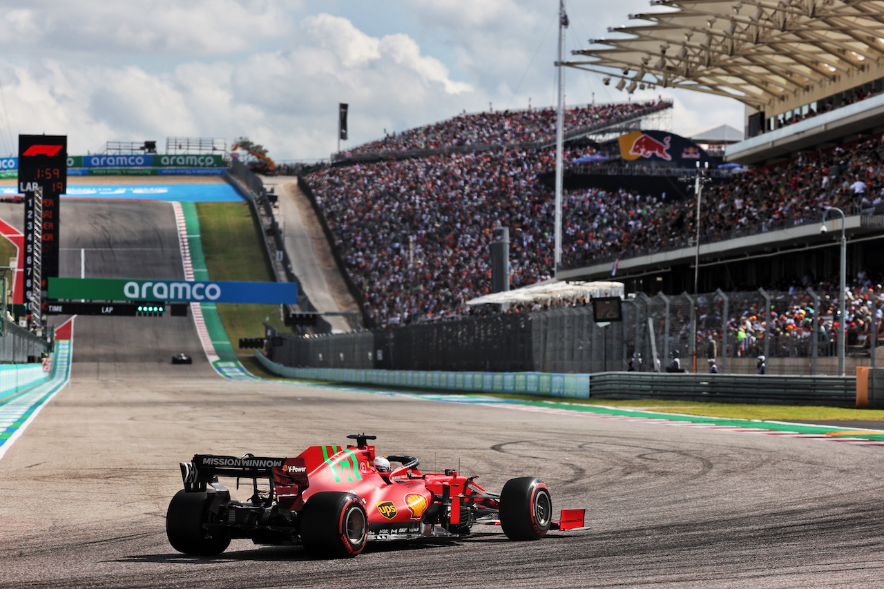 GP STATI UNITI, Charles Leclerc (MON) Ferrari SF-21.
23.10.2021. Formula 1 World Championship, Rd 17, United States Grand Prix, Austin, Texas, USA, Qualifiche Day.
- www.xpbimages.com, EMail: requests@xpbimages.com © Copyright: Batchelor / XPB Images