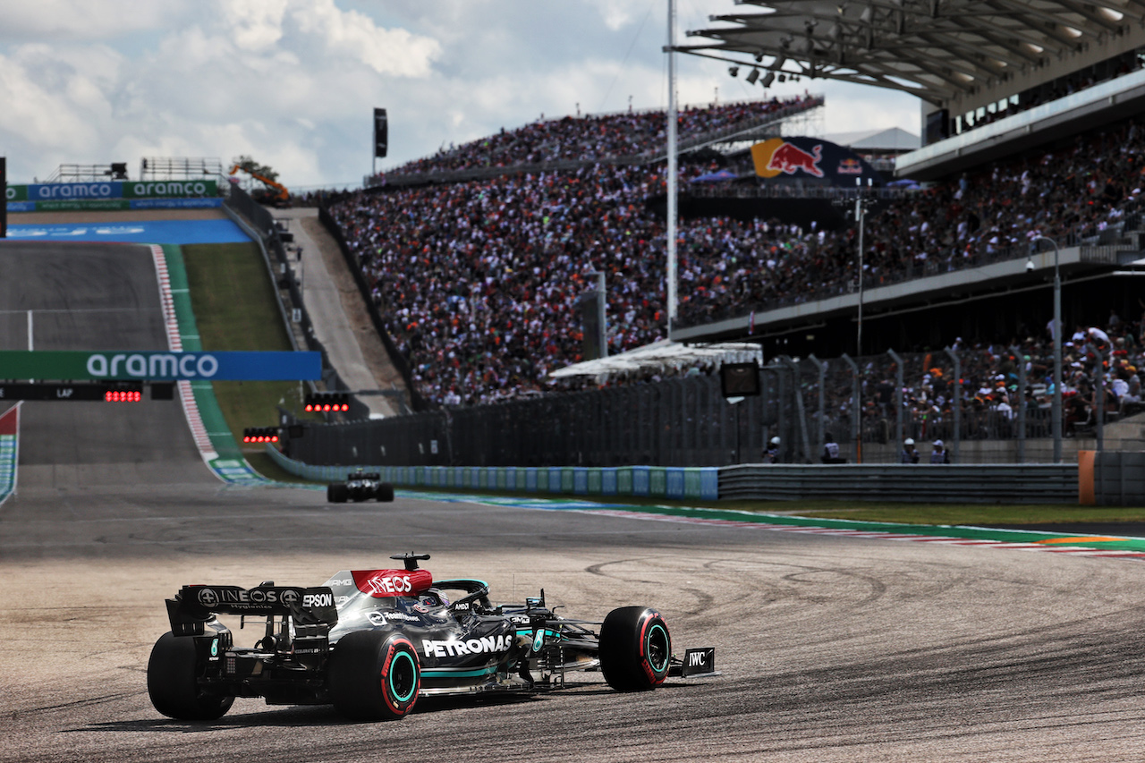 GP STATI UNITI, Lewis Hamilton (GBR) Mercedes AMG F1 W12.
23.10.2021. Formula 1 World Championship, Rd 17, United States Grand Prix, Austin, Texas, USA, Qualifiche Day.
- www.xpbimages.com, EMail: requests@xpbimages.com © Copyright: Batchelor / XPB Images