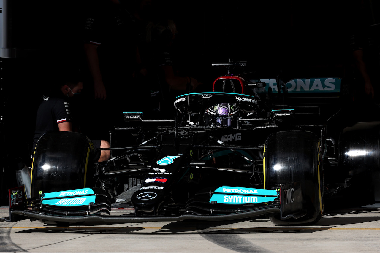 GP STATI UNITI, Lewis Hamilton (GBR) Mercedes AMG F1 W12.
23.10.2021. Formula 1 World Championship, Rd 17, United States Grand Prix, Austin, Texas, USA, Qualifiche Day.
- www.xpbimages.com, EMail: requests@xpbimages.com © Copyright: Batchelor / XPB Images