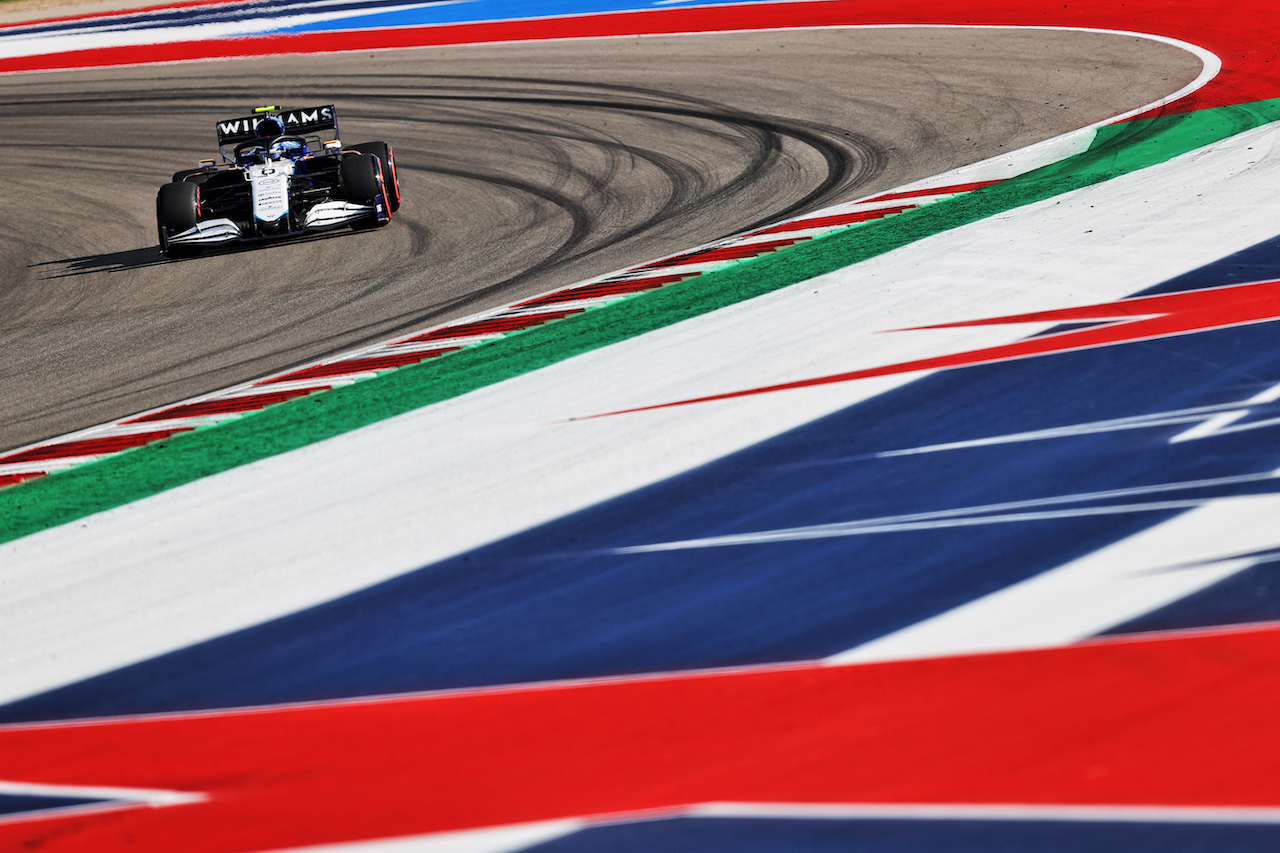 GP STATI UNITI, Nicholas Latifi (CDN) Williams Racing FW43B.
23.10.2021. Formula 1 World Championship, Rd 17, United States Grand Prix, Austin, Texas, USA, Qualifiche Day.
- www.xpbimages.com, EMail: requests@xpbimages.com © Copyright: Moy / XPB Images