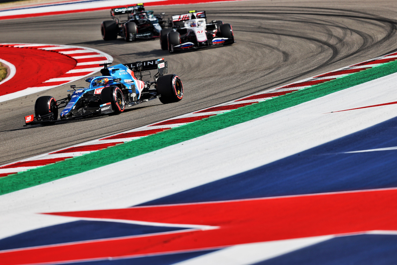 GP STATI UNITI, Fernando Alonso (ESP) Alpine F1 Team A521.
23.10.2021. Formula 1 World Championship, Rd 17, United States Grand Prix, Austin, Texas, USA, Qualifiche Day.
- www.xpbimages.com, EMail: requests@xpbimages.com © Copyright: Moy / XPB Images