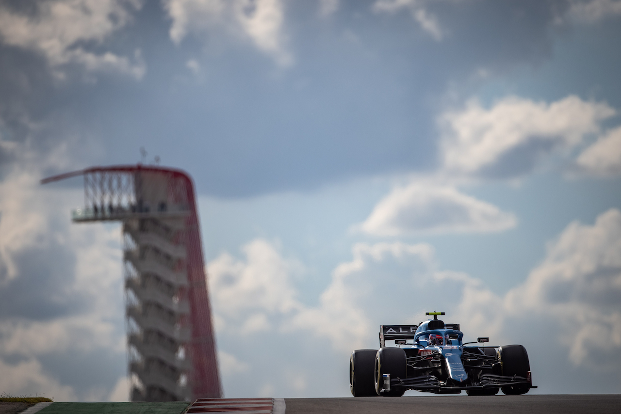 GP STATI UNITI, Esteban Ocon (FRA) Alpine F1 Team A521.
23.10.2021. Formula 1 World Championship, Rd 17, United States Grand Prix, Austin, Texas, USA, Qualifiche Day.
- www.xpbimages.com, EMail: requests@xpbimages.com © Copyright: Bearne / XPB Images