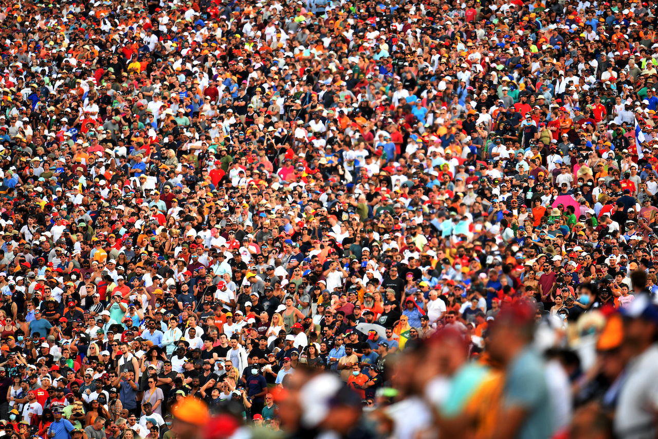 GP STATI UNITI, Circuit Atmosfera - fans in the grandstand.
23.10.2021. Formula 1 World Championship, Rd 17, United States Grand Prix, Austin, Texas, USA, Qualifiche Day.
- www.xpbimages.com, EMail: requests@xpbimages.com © Copyright: Price / XPB Images