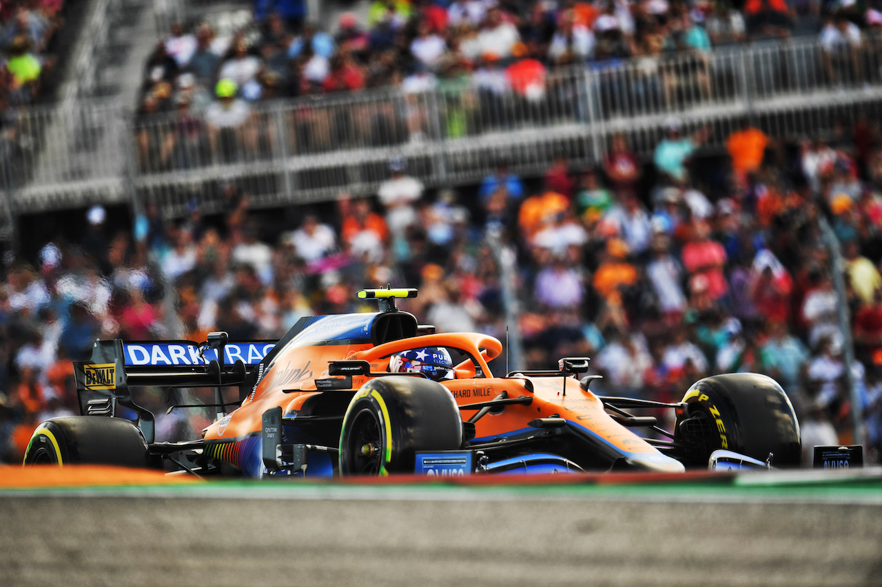 GP STATI UNITI, Lando Norris (GBR) McLaren MCL35M.
23.10.2021. Formula 1 World Championship, Rd 17, United States Grand Prix, Austin, Texas, USA, Qualifiche Day.
- www.xpbimages.com, EMail: requests@xpbimages.com © Copyright: Price / XPB Images