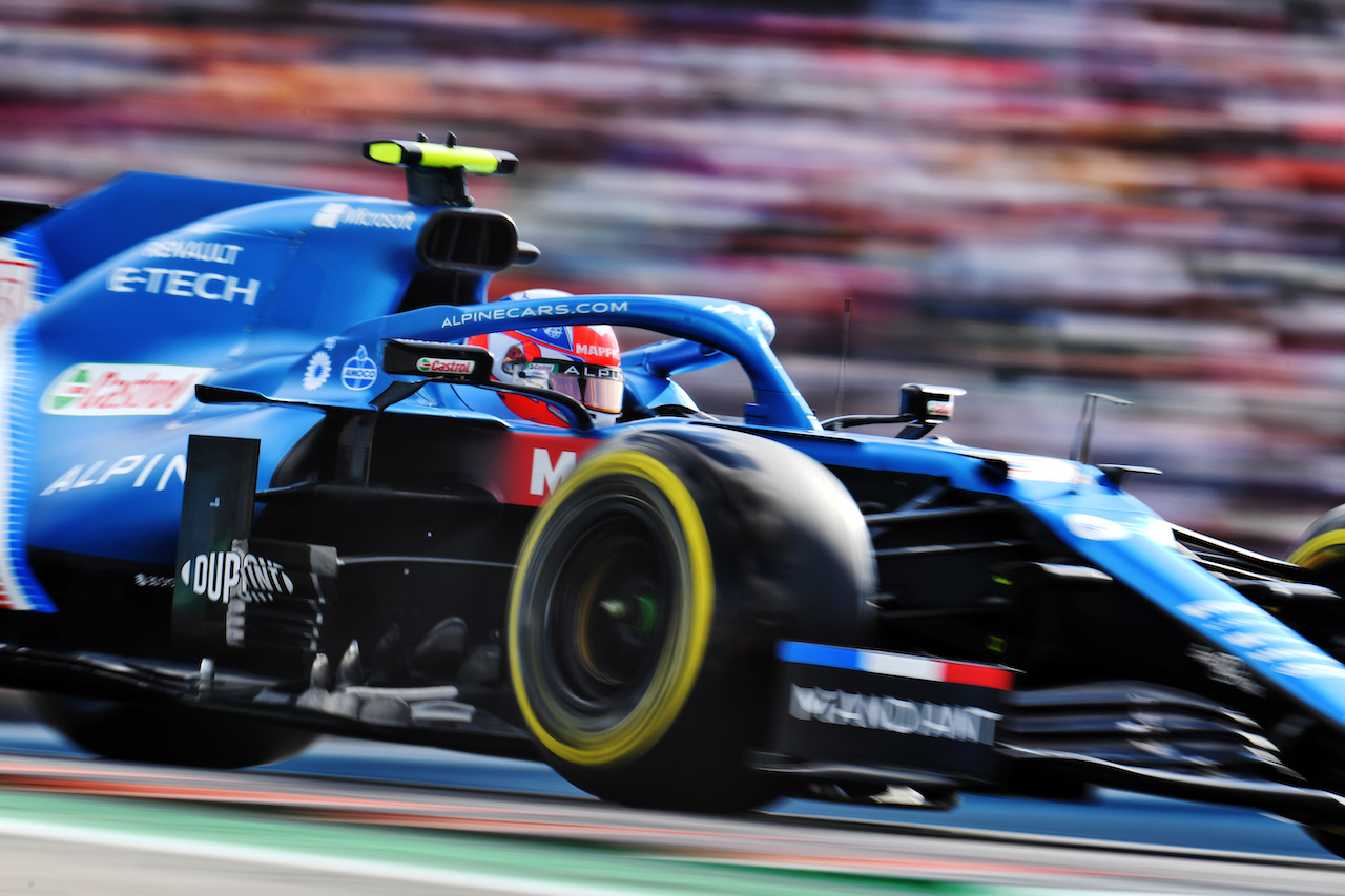 GP STATI UNITI, Esteban Ocon (FRA) Alpine F1 Team A521.
23.10.2021. Formula 1 World Championship, Rd 17, United States Grand Prix, Austin, Texas, USA, Qualifiche Day.
- www.xpbimages.com, EMail: requests@xpbimages.com © Copyright: Price / XPB Images
