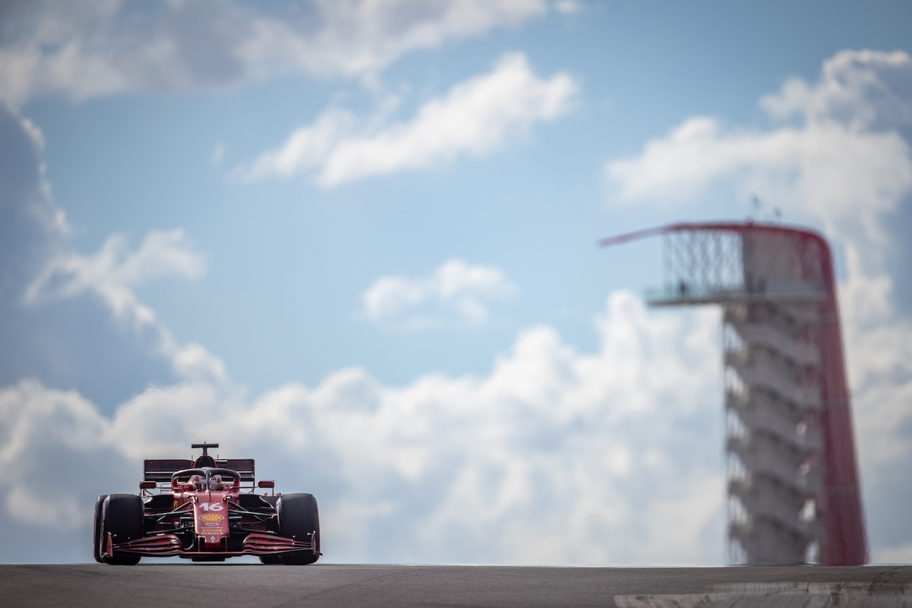 GP STATI UNITI, Charles Leclerc (MON) Ferrari SF-21.
23.10.2021. Formula 1 World Championship, Rd 17, United States Grand Prix, Austin, Texas, USA, Qualifiche Day.
- www.xpbimages.com, EMail: requests@xpbimages.com © Copyright: Bearne / XPB Images