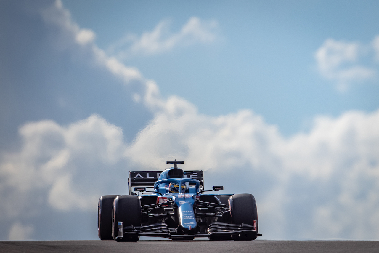 GP STATI UNITI, Fernando Alonso (ESP) Alpine F1 Team A521.
23.10.2021. Formula 1 World Championship, Rd 17, United States Grand Prix, Austin, Texas, USA, Qualifiche Day.
- www.xpbimages.com, EMail: requests@xpbimages.com © Copyright: Bearne / XPB Images