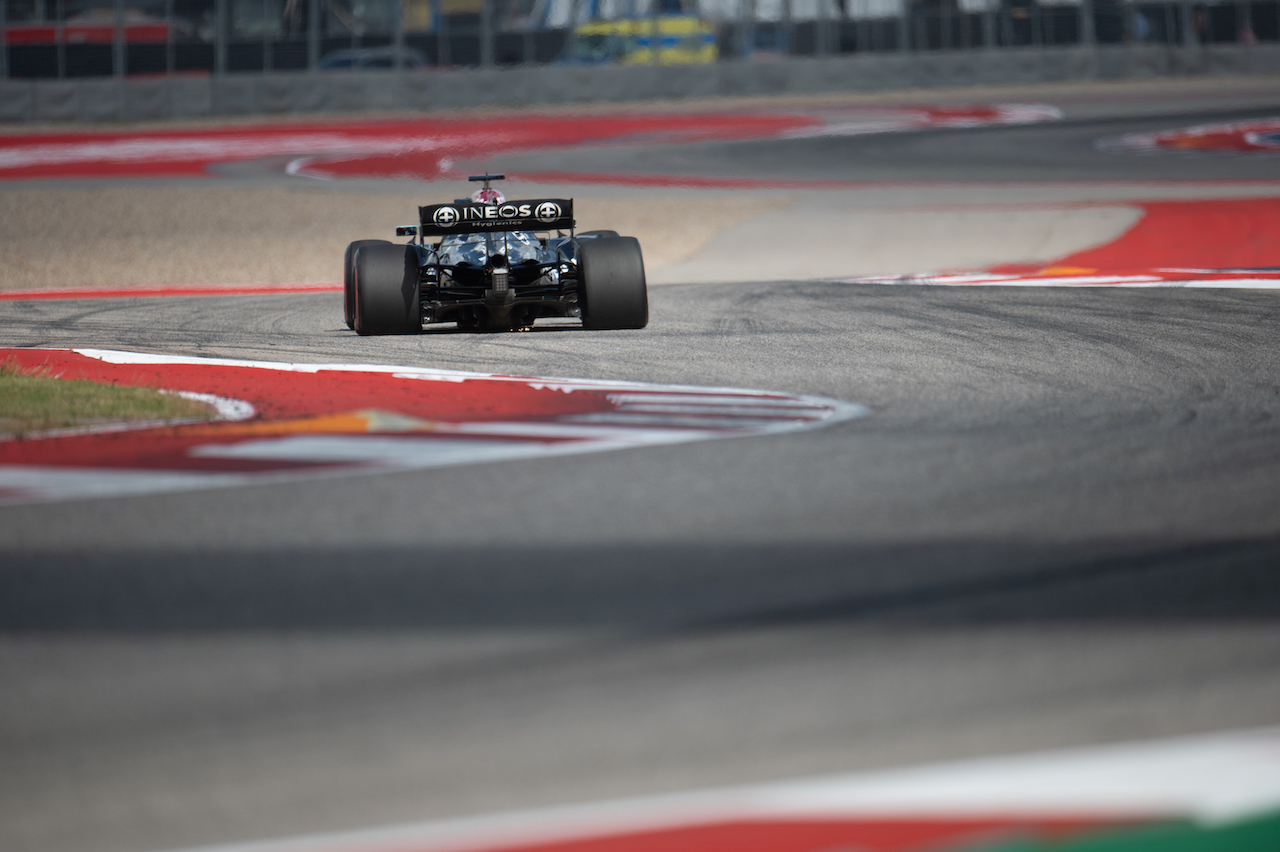 GP STATI UNITI, Lewis Hamilton (GBR) Mercedes AMG F1 W12.
23.10.2021. Formula 1 World Championship, Rd 17, United States Grand Prix, Austin, Texas, USA, Qualifiche Day.
- www.xpbimages.com, EMail: requests@xpbimages.com © Copyright: Price / XPB Images