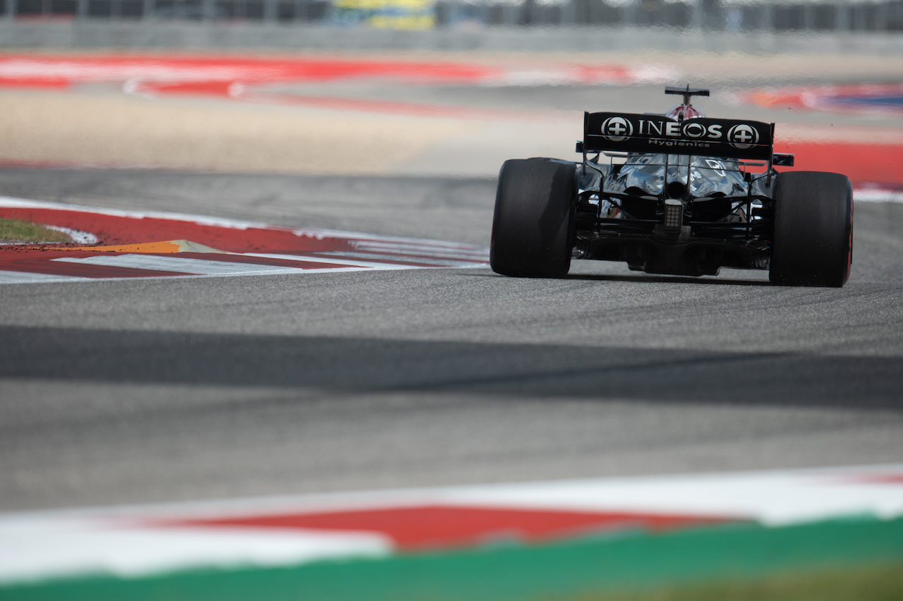 GP STATI UNITI, Lewis Hamilton (GBR) Mercedes AMG F1 W12.
23.10.2021. Formula 1 World Championship, Rd 17, United States Grand Prix, Austin, Texas, USA, Qualifiche Day.
- www.xpbimages.com, EMail: requests@xpbimages.com © Copyright: Price / XPB Images