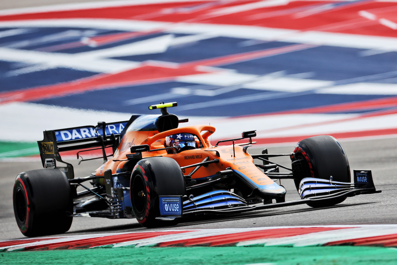 GP STATI UNITI, Lando Norris (GBR) McLaren MCL35M.
23.10.2021. Formula 1 World Championship, Rd 17, United States Grand Prix, Austin, Texas, USA, Qualifiche Day.
- www.xpbimages.com, EMail: requests@xpbimages.com © Copyright: Batchelor / XPB Images