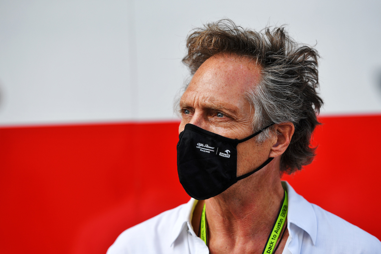 GP STATI UNITI, William Fichtner (USA) Actor.
23.10.2021. Formula 1 World Championship, Rd 17, United States Grand Prix, Austin, Texas, USA, Qualifiche Day.
- www.xpbimages.com, EMail: requests@xpbimages.com © Copyright: Price / XPB Images