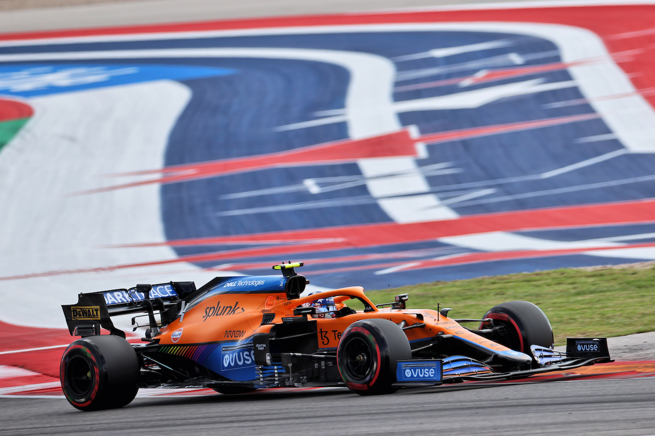 GP STATI UNITI, Lando Norris (GBR) McLaren MCL35M.
23.10.2021. Formula 1 World Championship, Rd 17, United States Grand Prix, Austin, Texas, USA, Qualifiche Day.
- www.xpbimages.com, EMail: requests@xpbimages.com © Copyright: Batchelor / XPB Images