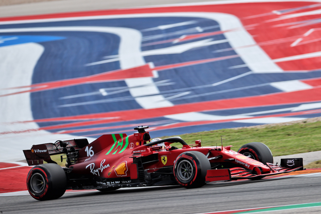 GP STATI UNITI, Charles Leclerc (MON) Ferrari SF-21.
23.10.2021. Formula 1 World Championship, Rd 17, United States Grand Prix, Austin, Texas, USA, Qualifiche Day.
- www.xpbimages.com, EMail: requests@xpbimages.com © Copyright: Batchelor / XPB Images